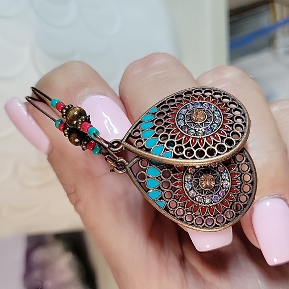 Jewelry - Hollow Cut Medallion Drop Western Bling Earrings